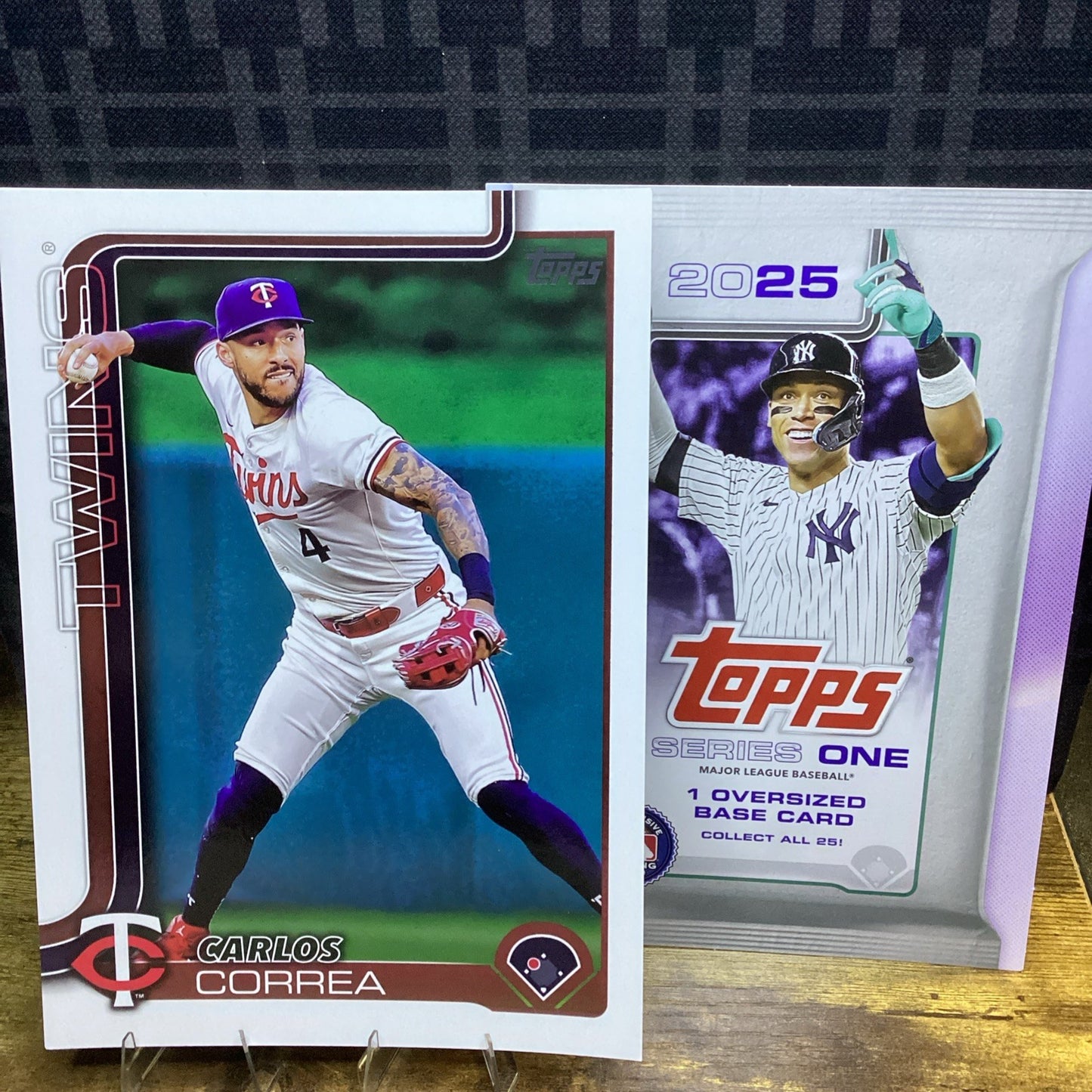Carlos Correa 2025 Topps Series 1 - Oversized Card (image variation) #275 Twins