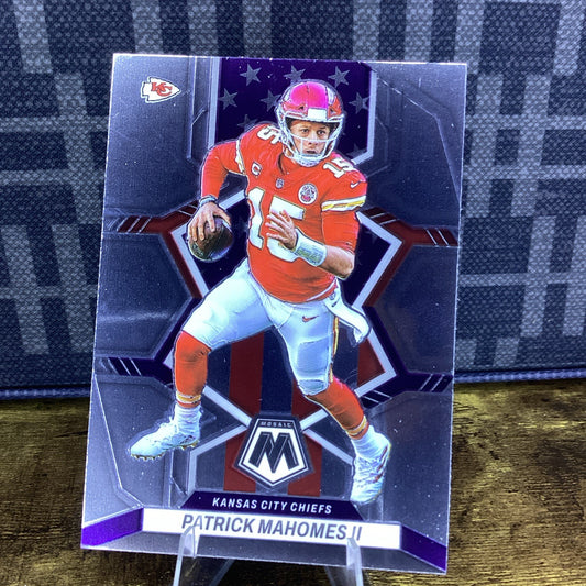 Patrick Mahomes II 2022 Panini Mosaic #256 NATIONAL PRIDE PARALLEL Chiefs