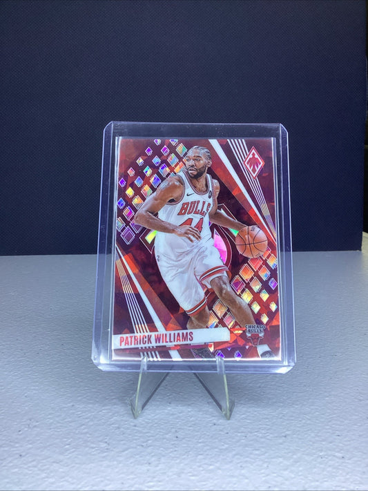202-24 Panini Phoenix Patrick Williams Red Cracked Ice /275 #113 Chicago Bulls