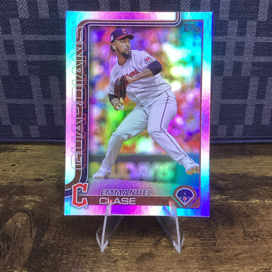 2025 Topps Series 1 #326 Emmanuel Clase Rainbow Foil Guardians