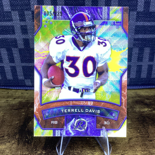 TERRELL DAVIS 2025 Topps Resurgence YELLOW WAVE REFRACTOR ~ Broncos #'d /225
